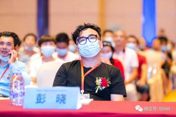 中國建筑協會專家庫專家、福建省室內裝修協會副會長、國際注冊高級室內設計師彭梧庭（彭曉）先生.jpg